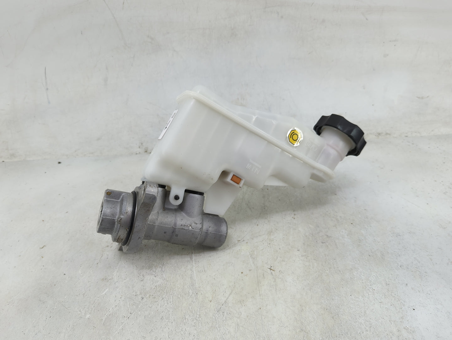2014-2018 Kia Forte Brake Master Cylinder 1490019 - Oemusedautoparts1.com
