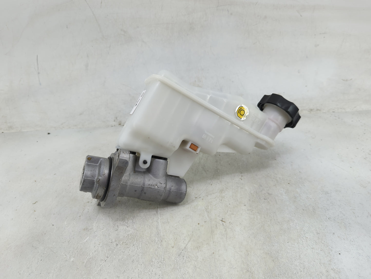 2014-2018 Kia Forte Brake Master Cylinder 1490019 - Oemusedautoparts1.com