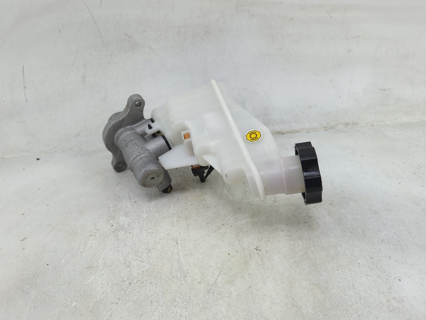 2014-2018 Kia Forte Brake Master Cylinder 1490019 - Oemusedautoparts1.com
