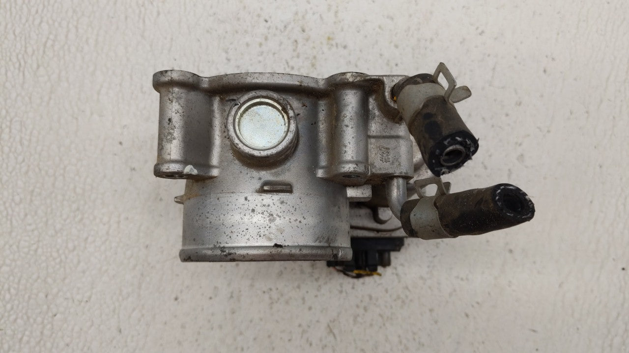 2014-2018 Kia Forte Throttle Body P/N:35100-2E000 Fits Fits 2011 2012 2013 2014 2015 2016 2017 2018 2019 OEM Used Auto Parts