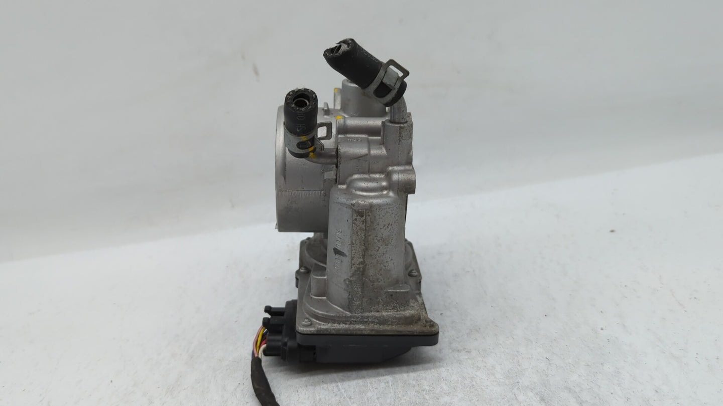 2014-2018 Kia Forte Throttle Body P/N:35100-2E710 35100-2E000 Fits Fits 2011 2012 2013 2014 2015 2016 2017 2018 2019 OEM Use
