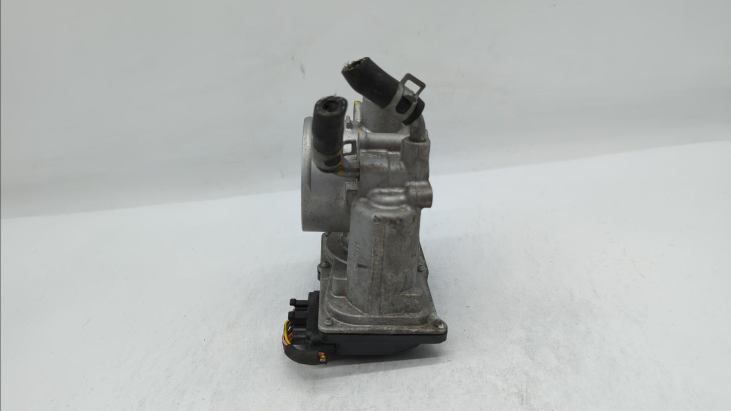 2014-2018 Kia Forte Throttle Body P/N:35100-2E710 35100-2E000 Fits Fits 2011 2012 2013 2014 2015 2016 2017 2018 2019 OEM Use