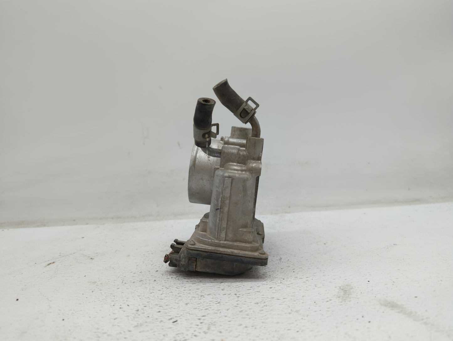 2014-2018 Kia Forte Throttle Body P/N:35100-2E000 1302150124, 35100-2E710 Fits Fits 2011 2012 2013 2014 2015 2016 2017 2018 