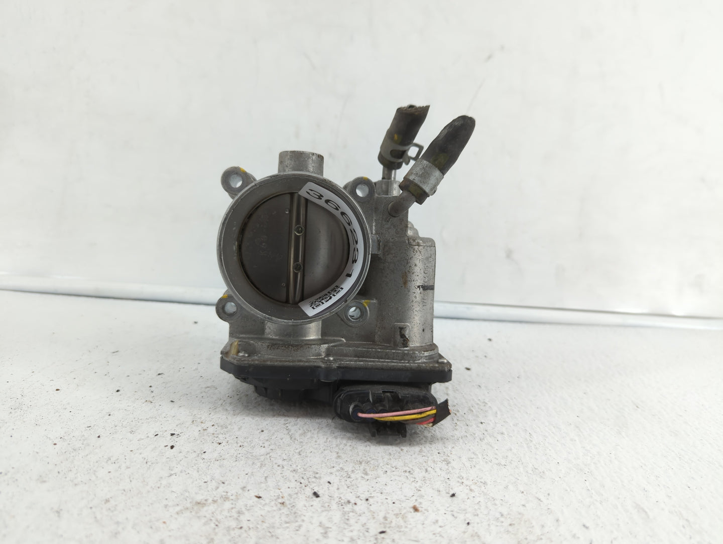 2014-2018 Kia Forte Throttle Body P/N:35100-2E000 1302150124, 35100-2E710 Fits Fits 2011 2012 2013 2014 2015 2016 2017 2018 