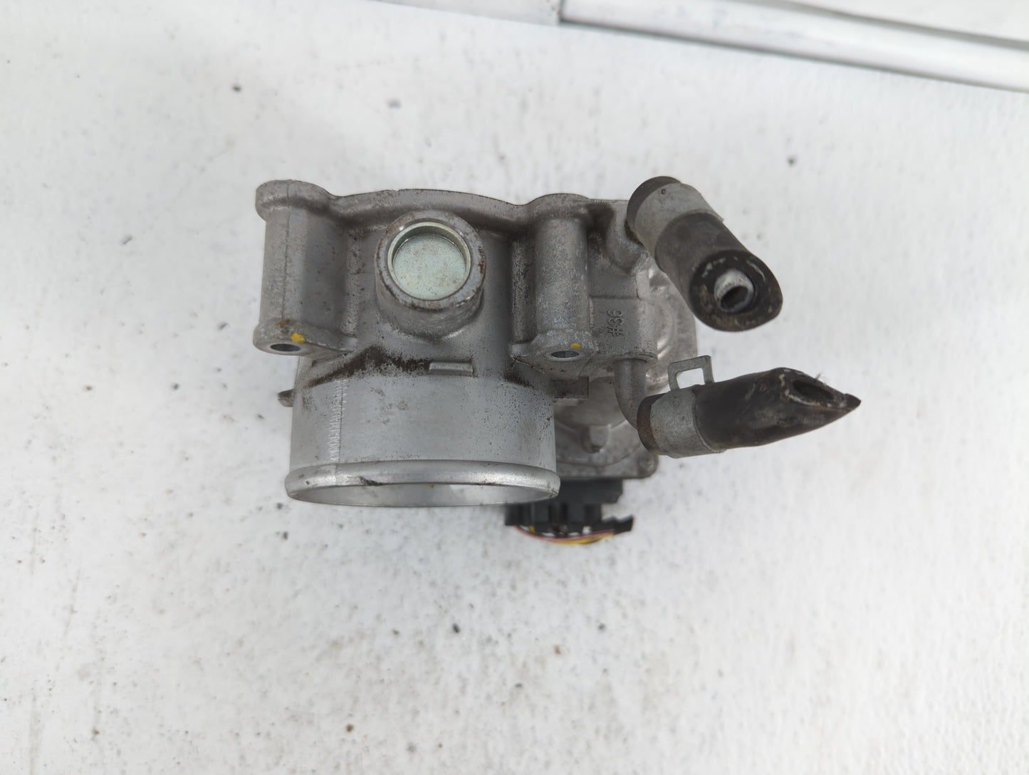 2014-2018 Kia Forte Throttle Body P/N:35100-2E000 1302150124, 35100-2E710 Fits Fits 2011 2012 2013 2014 2015 2016 2017 2018 