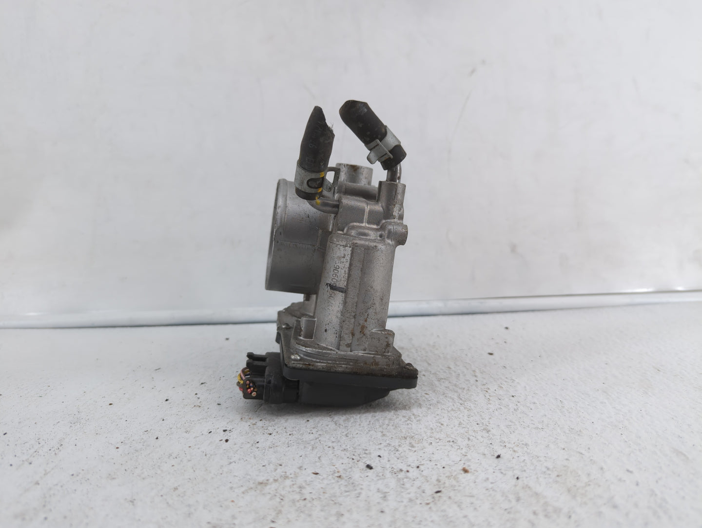2014-2018 Kia Forte Throttle Body P/N:35100-2E000 1302150124, 35100-2E710 Fits Fits 2011 2012 2013 2014 2015 2016 2017 2018 