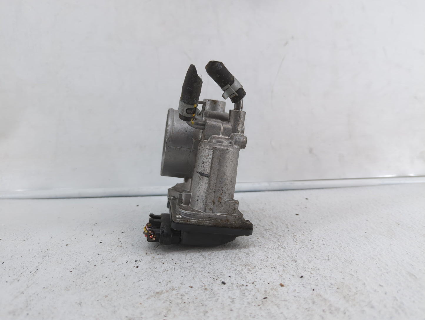 2014-2018 Kia Forte Throttle Body P/N:35100-2E000 1302150124, 35100-2E710 Fits Fits 2011 2012 2013 2014 2015 2016 2017 2018 