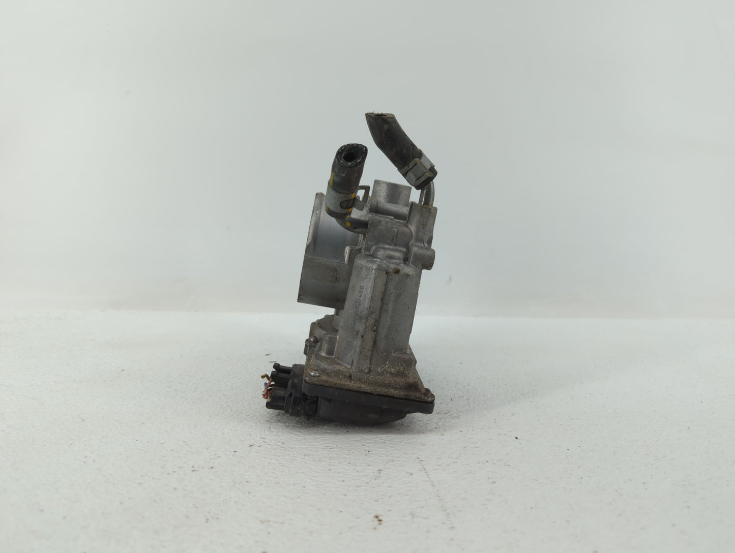 2014-2018 Kia Forte Throttle Body P/N:35100-2E000 1302150124, 35100-2E710 Fits Fits 2011 2012 2013 2014 2015 2016 2017 2018 