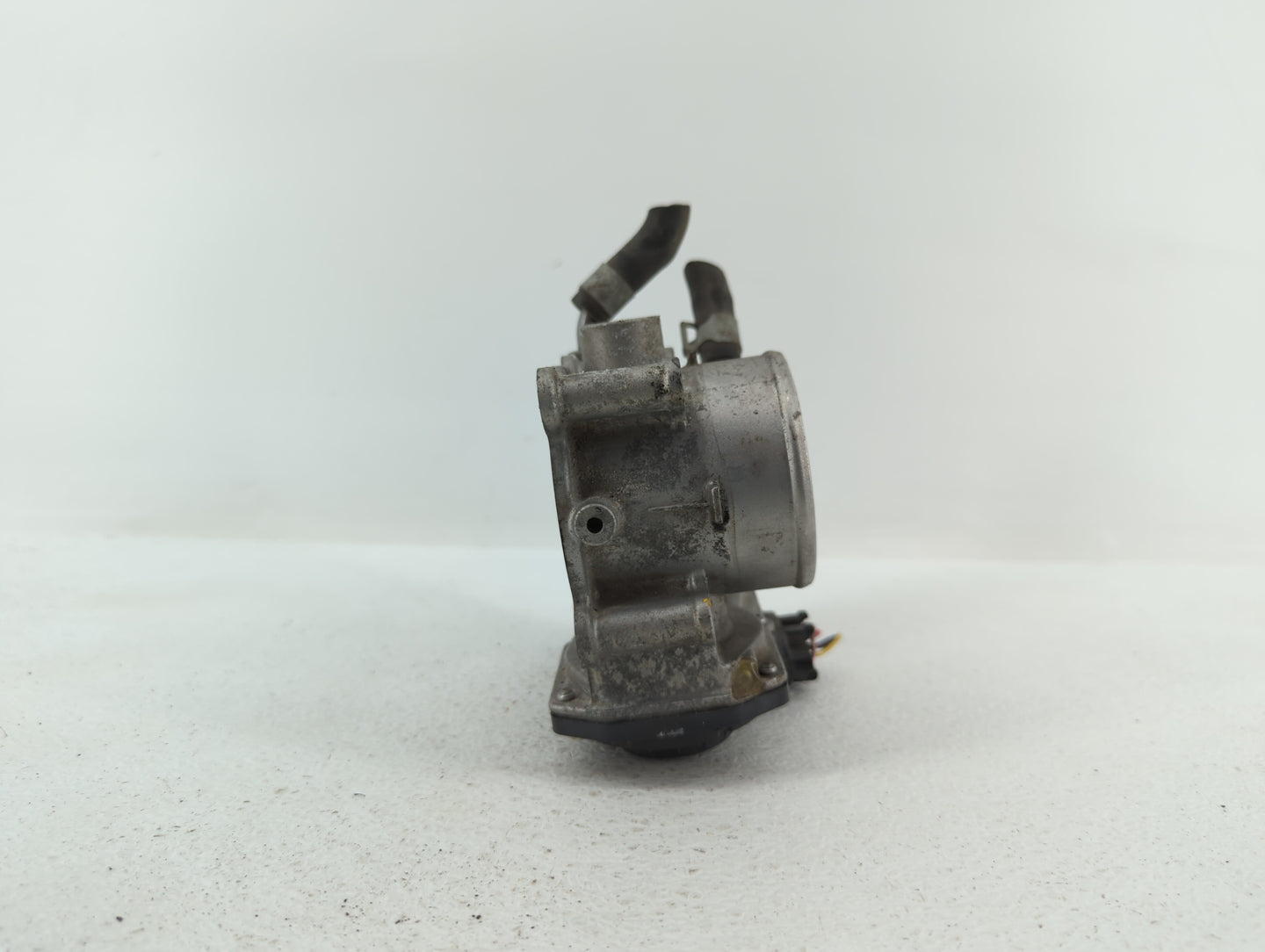 2014-2018 Kia Forte Throttle Body P/N:35100-2E000 1302150124, 35100-2E710 Fits Fits 2011 2012 2013 2014 2015 2016 2017 2018 