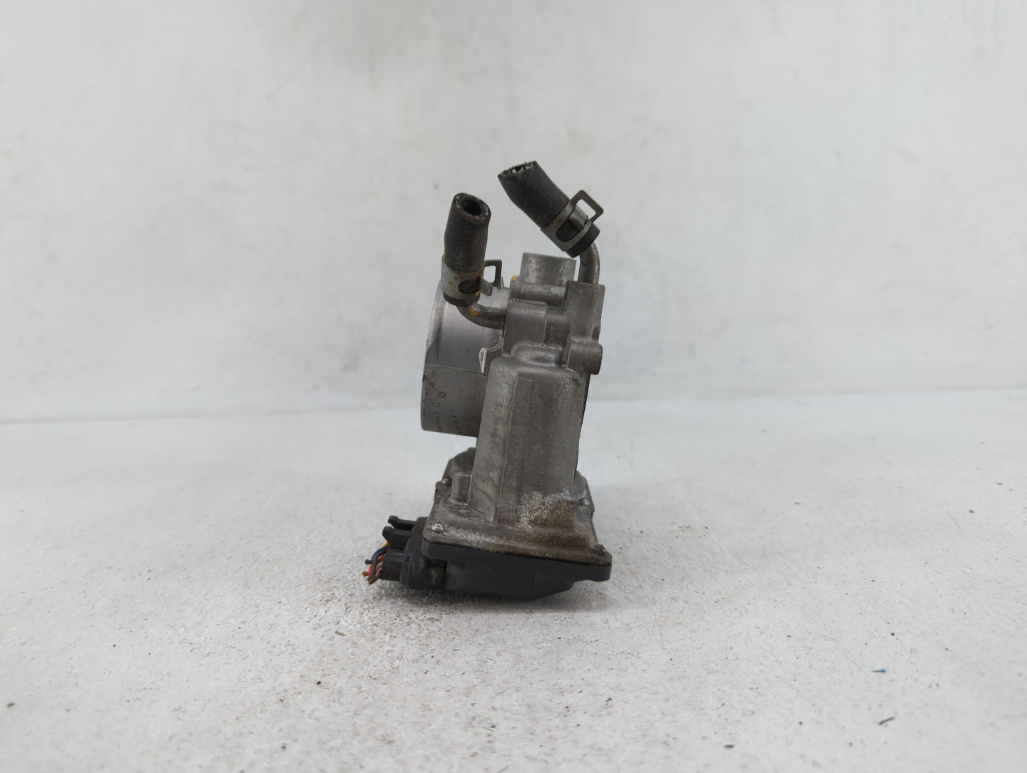 2014-2018 Kia Forte Throttle Body P/N:35100-2E000 35100-2E710 Fits Fits 2011 2012 2013 2014 2015 2016 2017 2018 2019 OEM Use