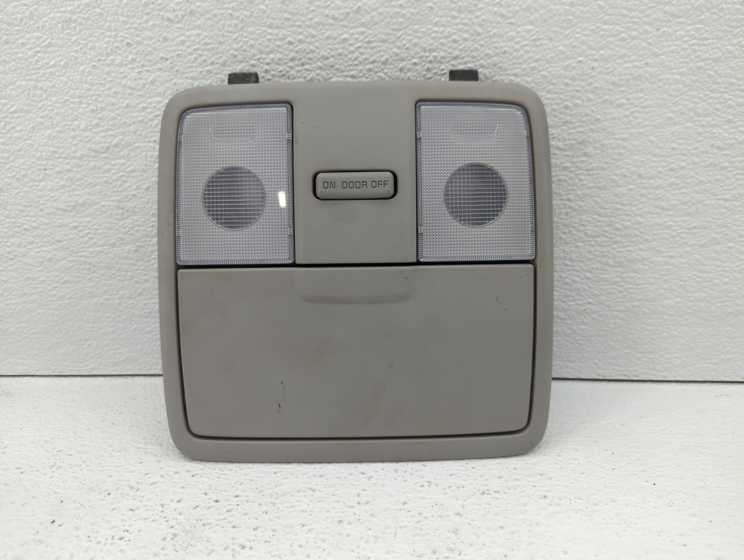 2018 Kia Forte Overhead Roof Console Grey - Oemusedautoparts1.com