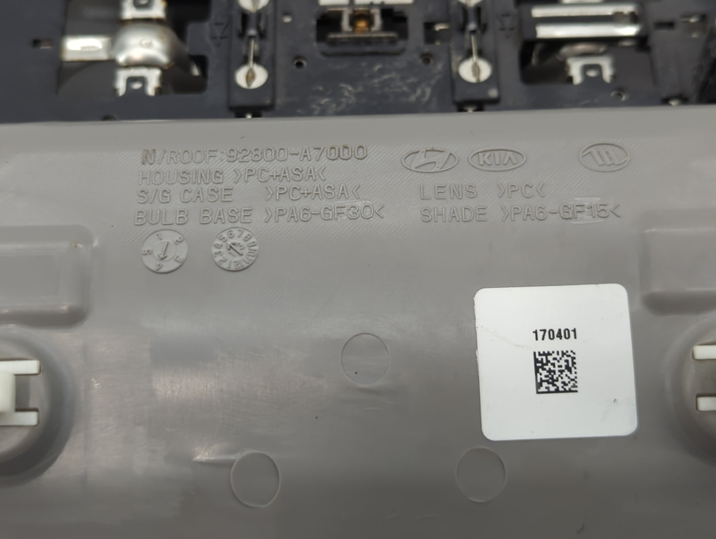 2018 Kia Forte Overhead Roof Console Grey - Oemusedautoparts1.com