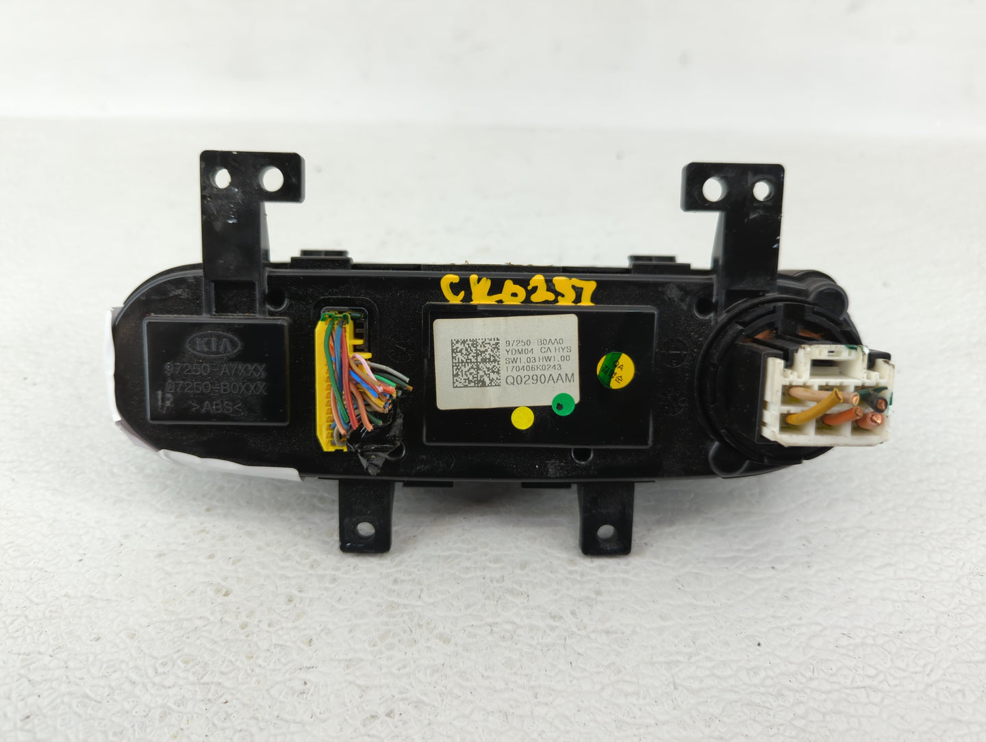 2017-2018 Kia Forte Climate Control Module Temperature AC/Heater Replacement P/N:97250-B0AA0 Fits Fits 2017 2018 OEM Used Au