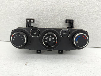 compare product 2017-2018 Kia Forte Climate Control Module Temperature AC/Heater Replacement P/N:97250-B0AB0 97250-A7XXX Fits Fits 2017 2018 OEM Used Auto Parts