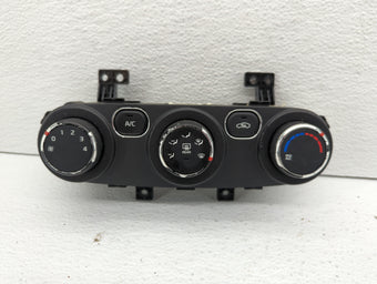 compare product 2017-2018 Kia Forte Climate Control Module Temperature AC/Heater Replacement P/N:97250-B0AB0 97250-A7XXX Fits Fits 2017 2018 OEM Used Auto Parts