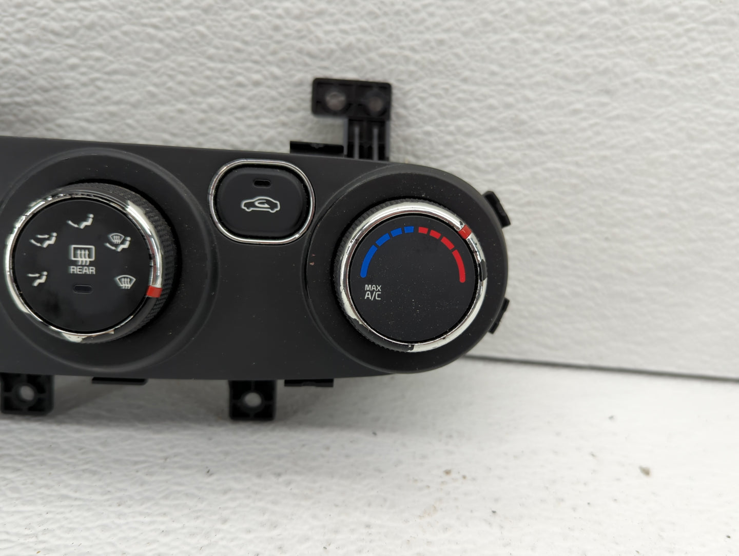 2017-2018 Kia Forte Climate Control Module Temperature AC/Heater Replacement P/N:97250-B0AB0 97250-A7XXX Fits Fits 2017 2018