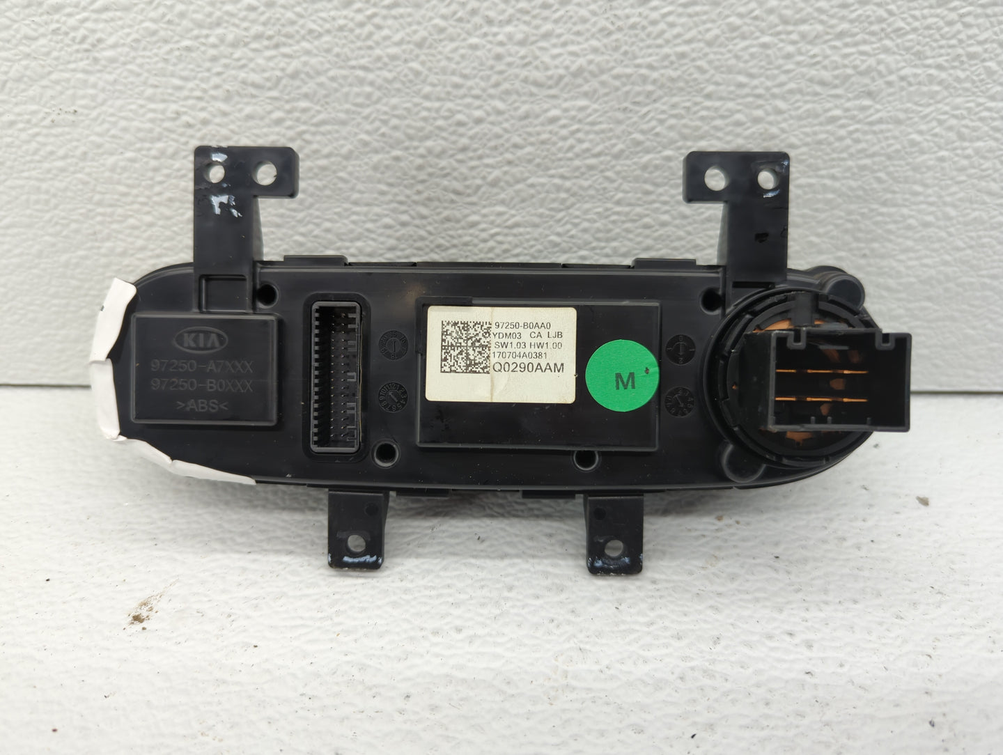 2017-2018 Kia Forte Climate Control Module Temperature AC/Heater Replacement P/N:97250-B0AB0 97250-A7XXX Fits Fits 2017 2018