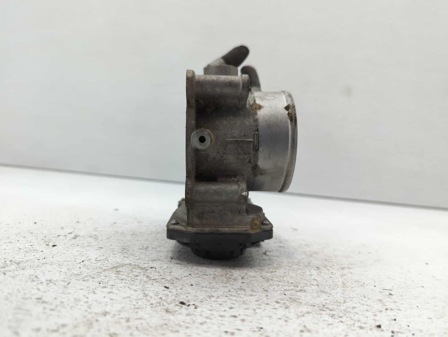 2014-2018 Kia Forte Throttle Body P/N:35100-2E000 Fits Fits 2011 2012 2013 2014 2015 2016 2017 2018 2019 2020 2021 OEM Used 