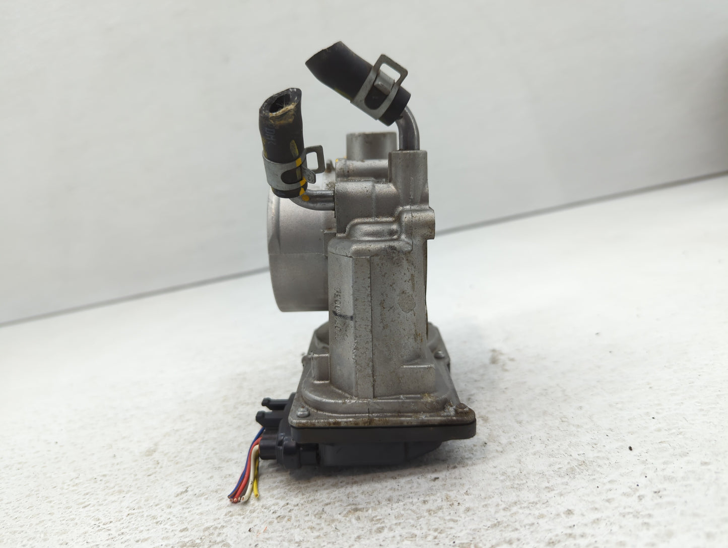 2014-2018 Kia Forte Throttle Body P/N:35100 2E000 Fits Fits 2011 2012 2013 2014 2015 2016 2017 2018 2019 2020 2021 OEM Used 