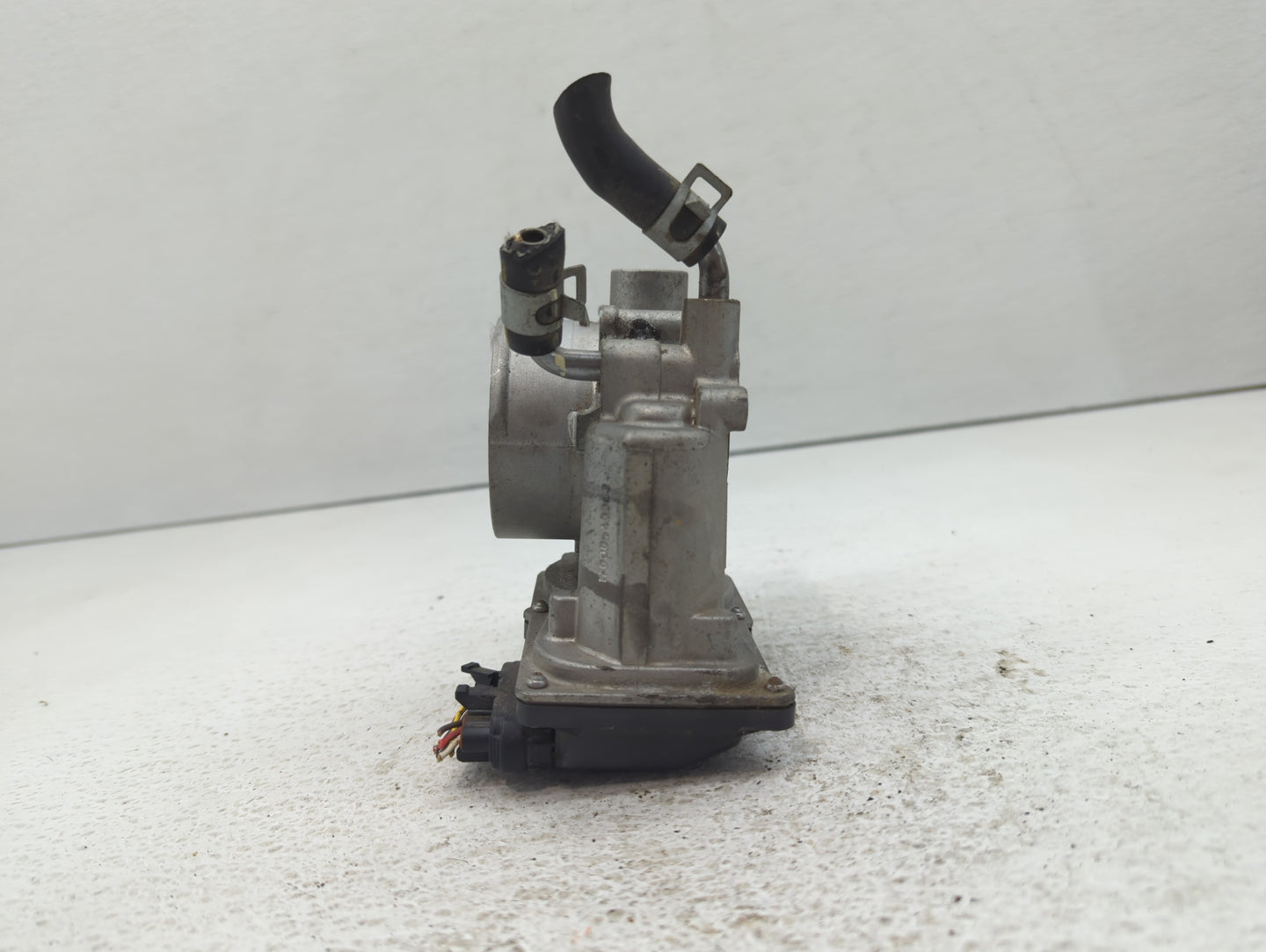 2014-2018 Kia Forte Throttle Body P/N:35100-2E000 Fits Fits 2011 2012 2013 2014 2015 2016 2017 2018 2019 2020 2021 OEM Used 