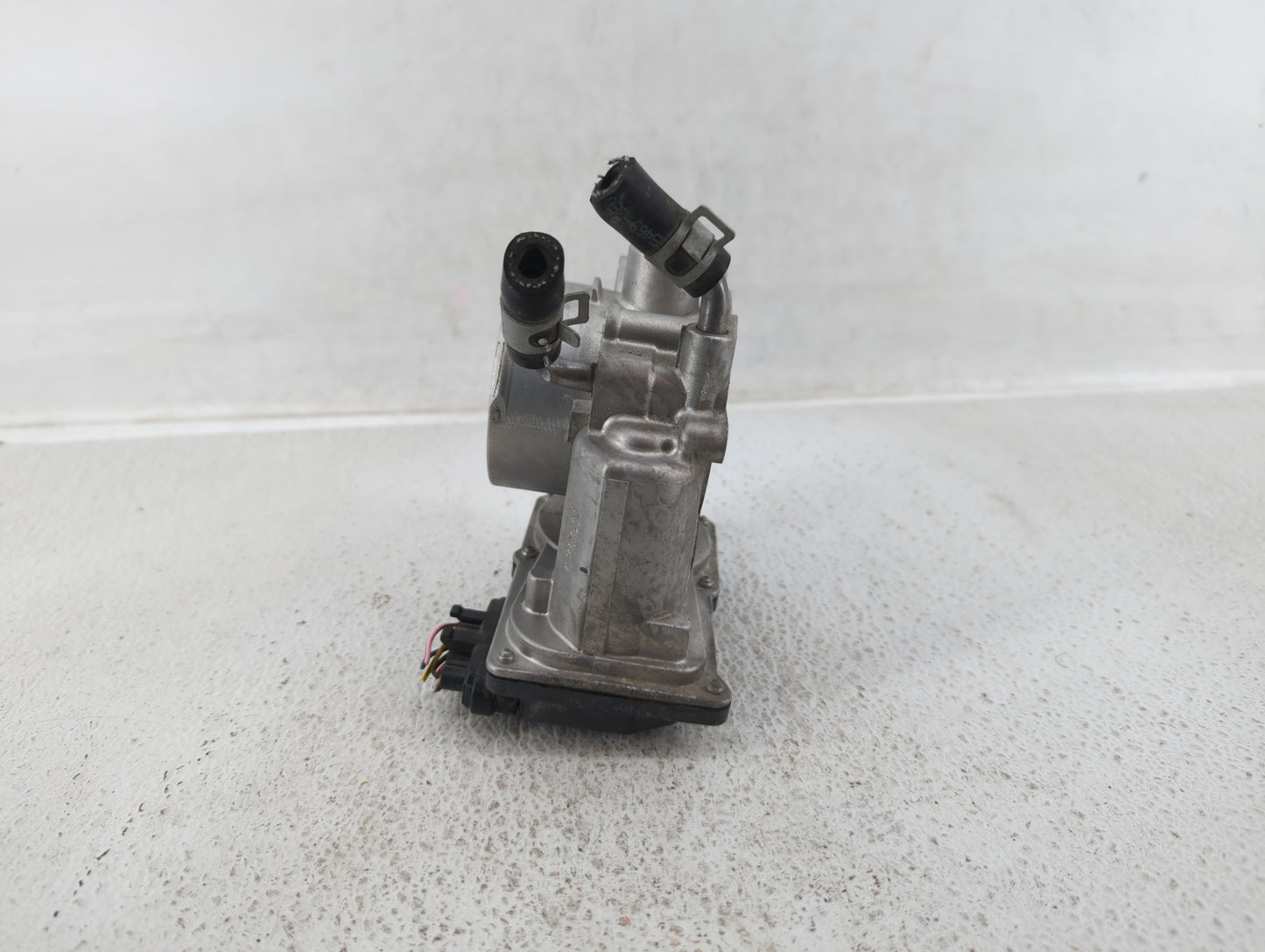 2014-2018 Kia Forte Throttle Body P/N:35100-2E000 Fits Fits 2011 2012 2013 2014 2015 2016 2017 2018 2019 2020 2021 OEM Used 