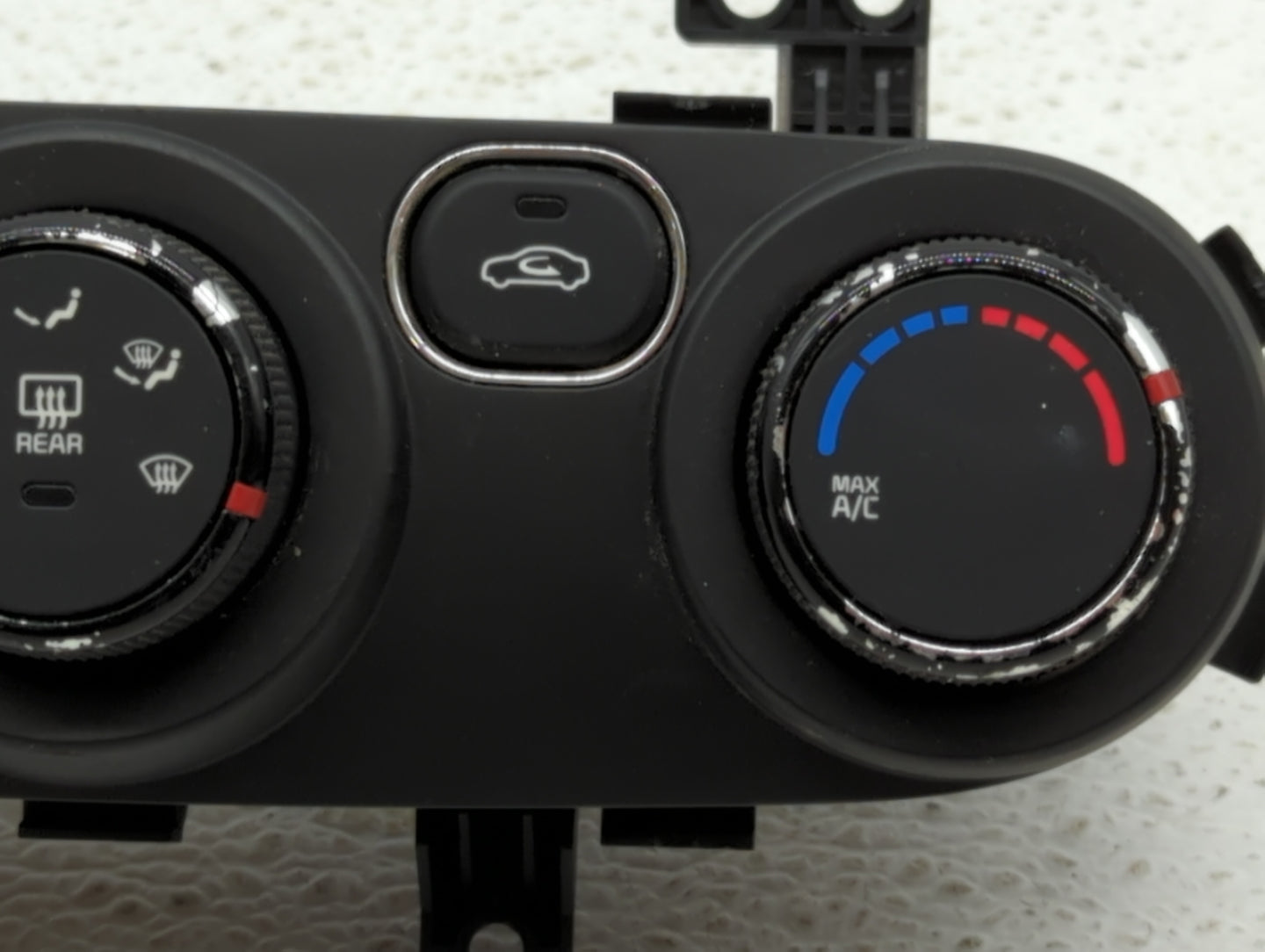 2017-2018 Kia Forte Climate Control Module Temperature AC/Heater Replacement P/N:97250-B0XXX 97250-A7XXX Fits Fits 2017 2018