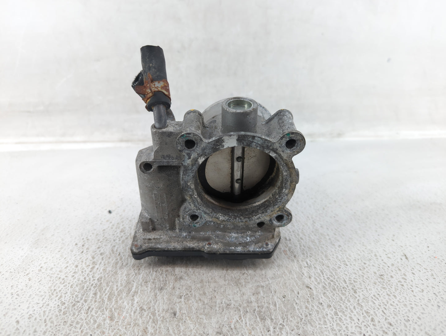 2014-2018 Kia Forte Throttle Body P/N:35100-2E000 Fits Fits 2011 2012 2013 2014 2015 2016 2017 2018 2019 2020 2021 OEM Used 