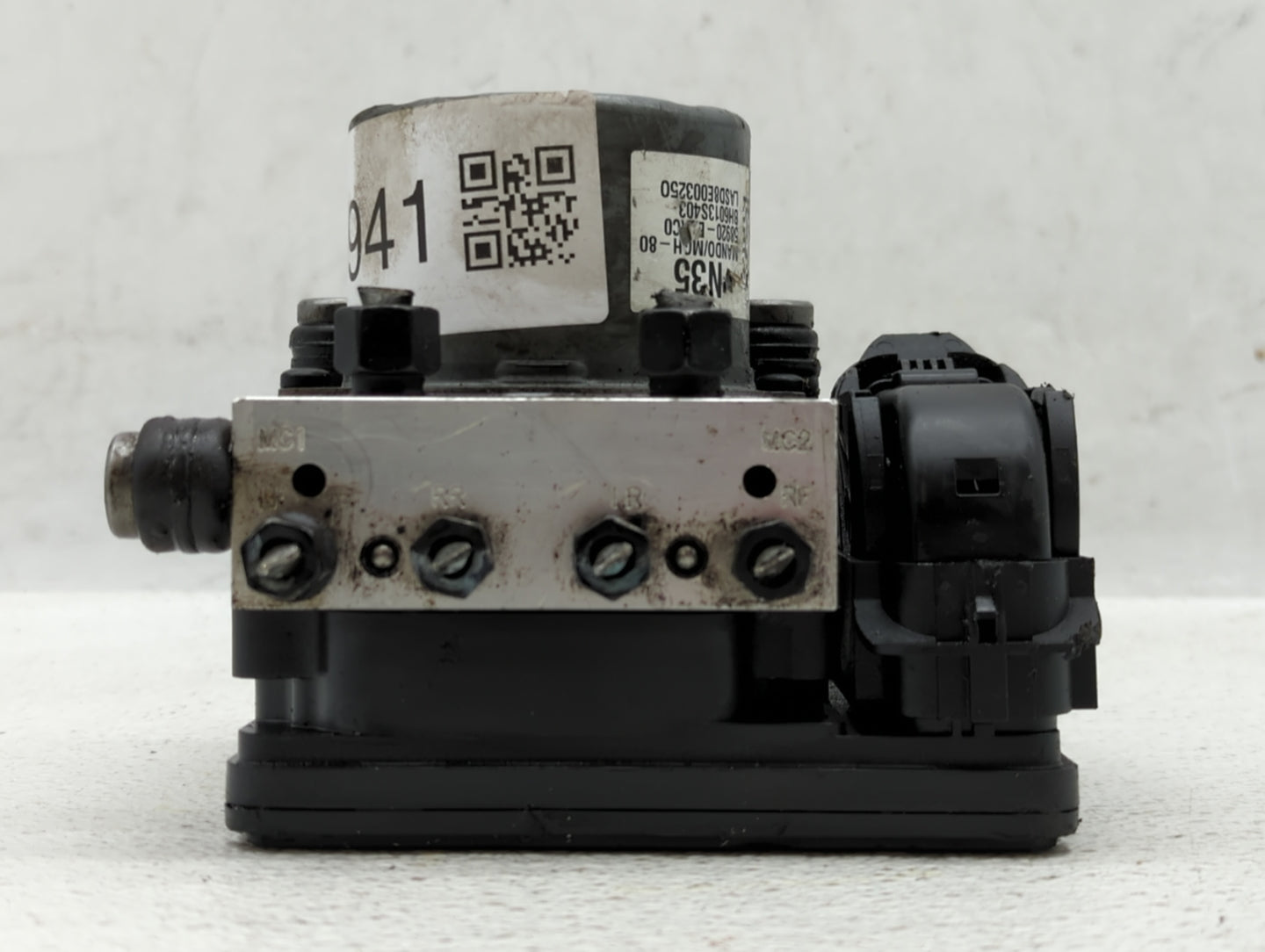 2017-2018 Kia Forte ABS Pump Control Module Replacement P/N:58900-B0200 B0589-20500 Fits Fits 2017 2018 OEM Used Auto Parts 