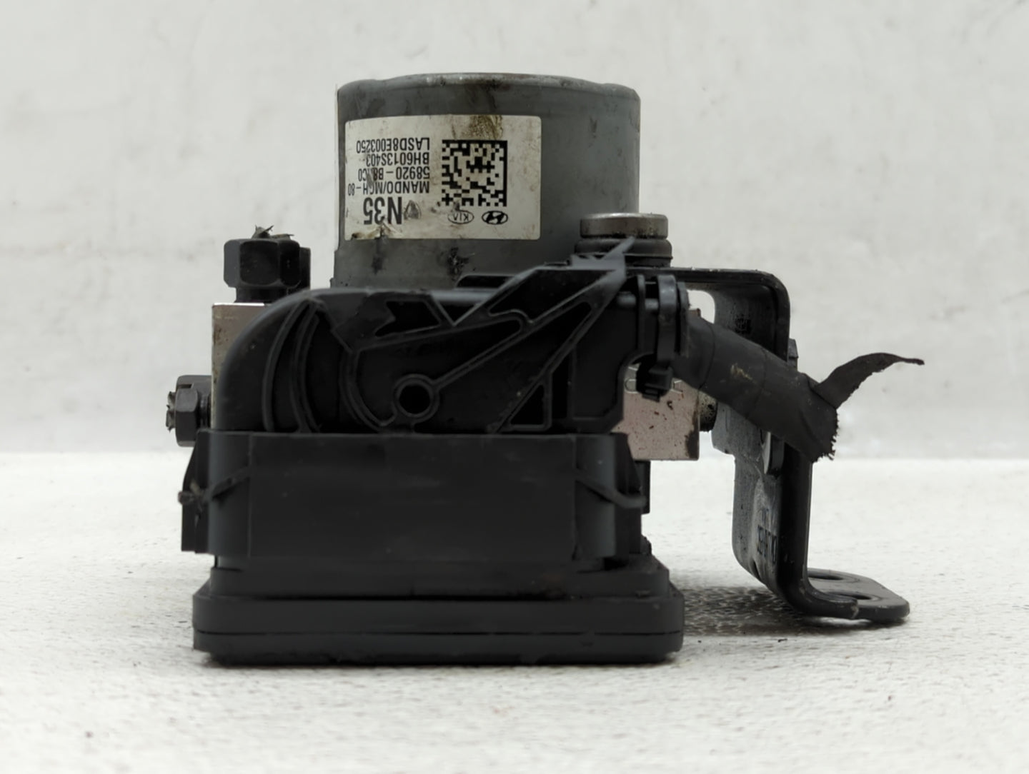 2017-2018 Kia Forte ABS Pump Control Module Replacement P/N:58900-B0200 B0589-20500 Fits Fits 2017 2018 OEM Used Auto Parts 