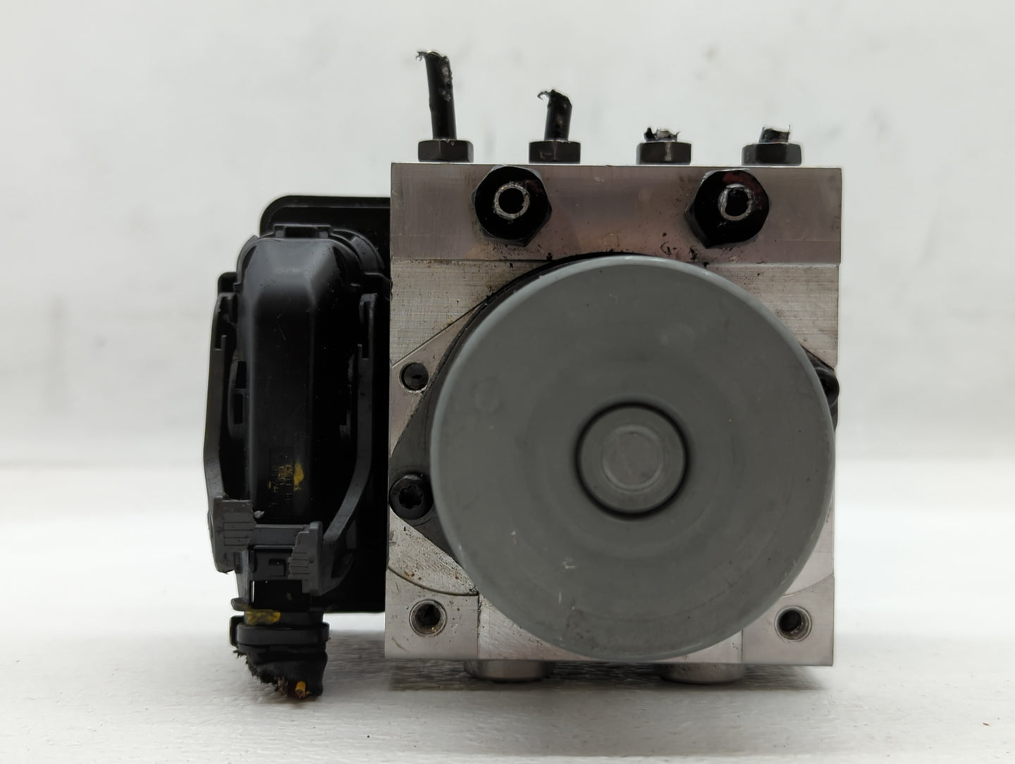 2017-2018 Kia Forte ABS Pump Control Module Replacement P/N:58920-B0200 B0589-20500 Fits Fits 2017 2018 OEM Used Auto Parts 