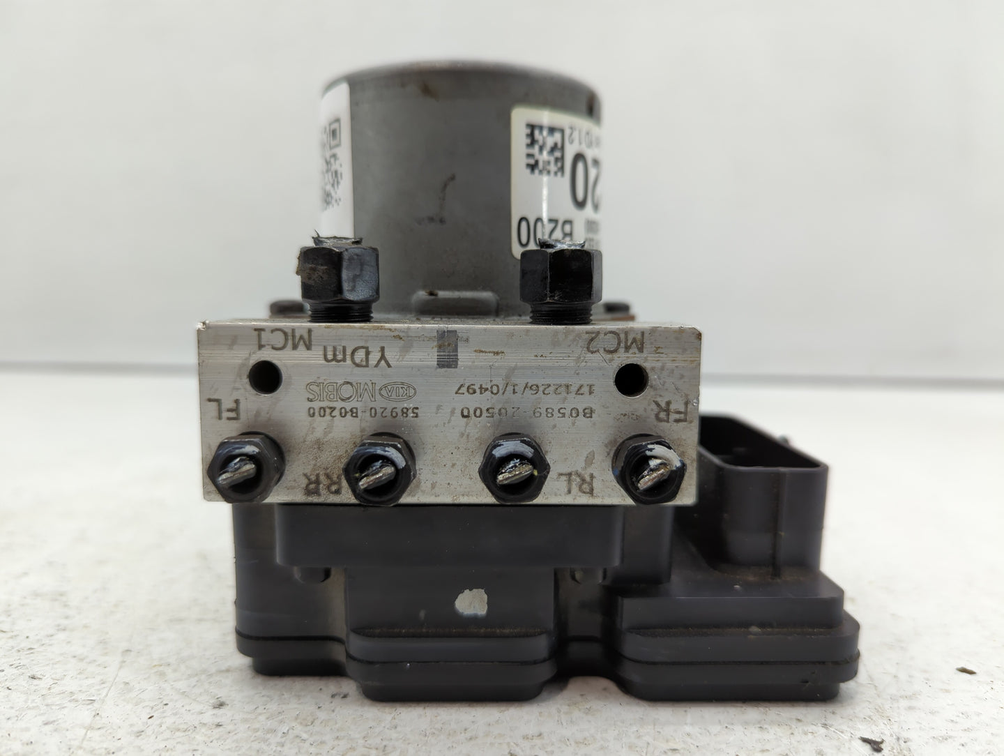 2017-2018 Kia Forte ABS Pump Control Module Replacement P/N:58920-B0200 B0589-20500 Fits Fits 2017 2018 OEM Used Auto Parts 