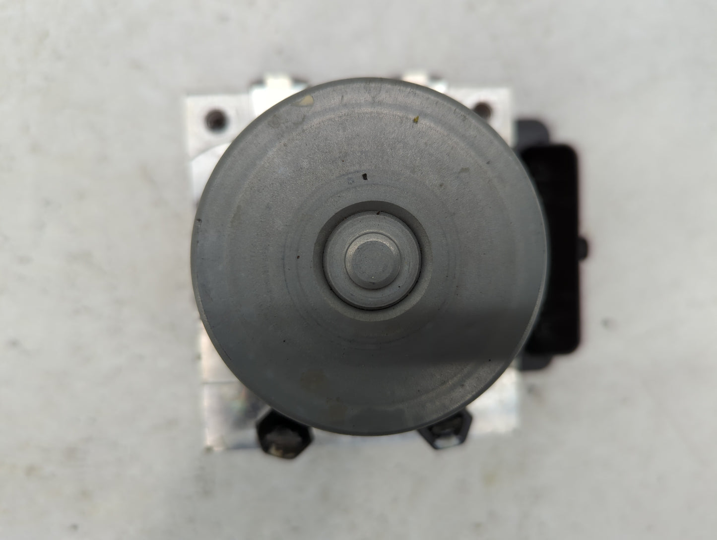 2017-2018 Kia Forte ABS Pump Control Module Replacement P/N:58920-B0200 B0589-20500 Fits Fits 2017 2018 OEM Used Auto Parts 
