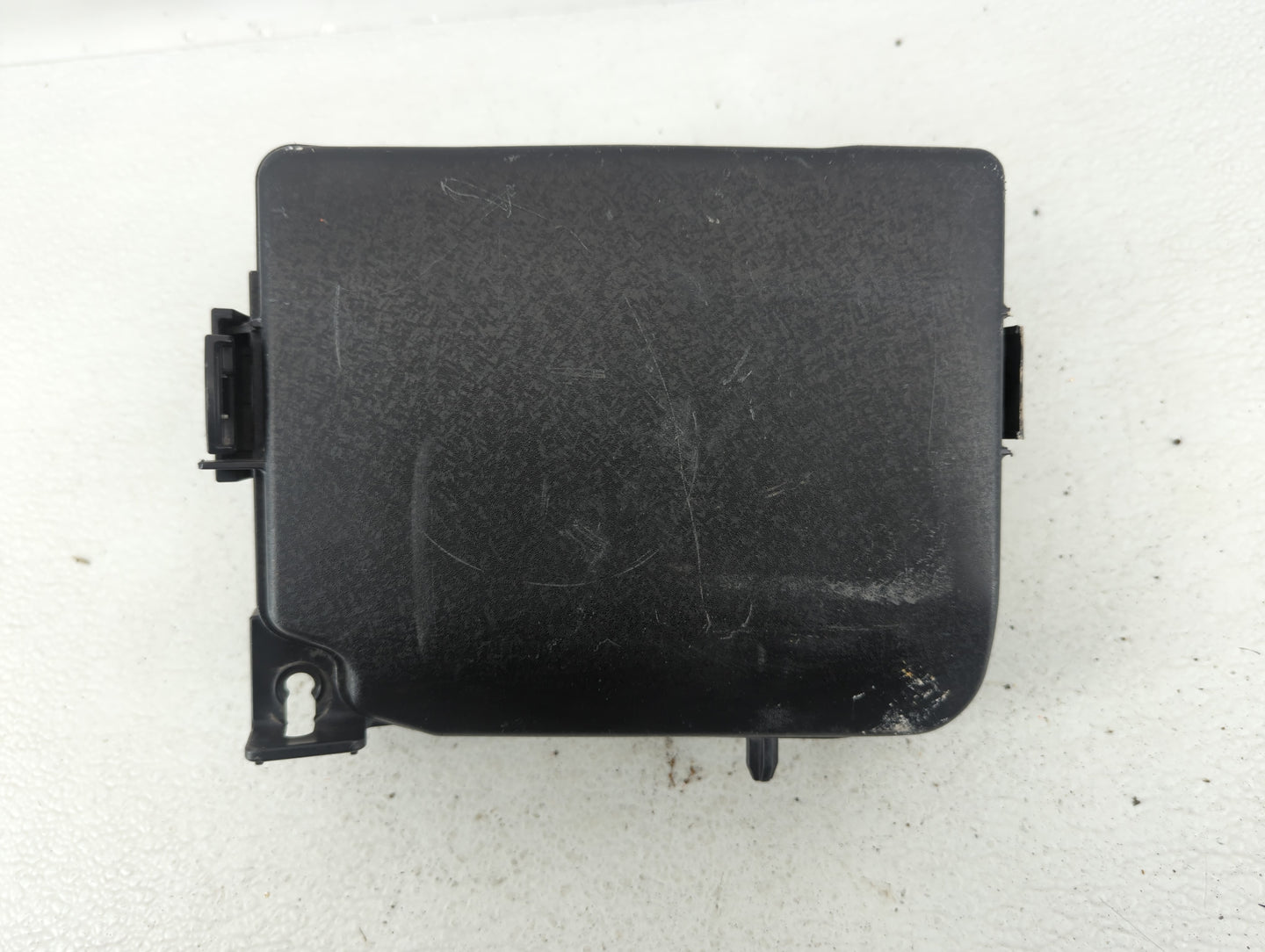 2017-2018 Kia Forte Fusebox Fuse Box Panel Relay Module P/N:91218 B0400 91950-A7760 Fits Fits 2017 2018 OEM Used Auto Parts 