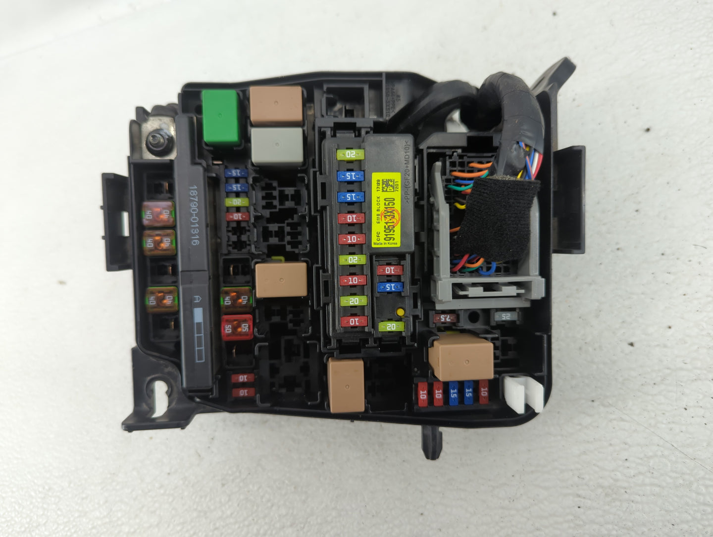 2017-2018 Kia Forte Fusebox Fuse Box Panel Relay Module P/N:91218 B0400 91950-A7760 Fits Fits 2017 2018 OEM Used Auto Parts 