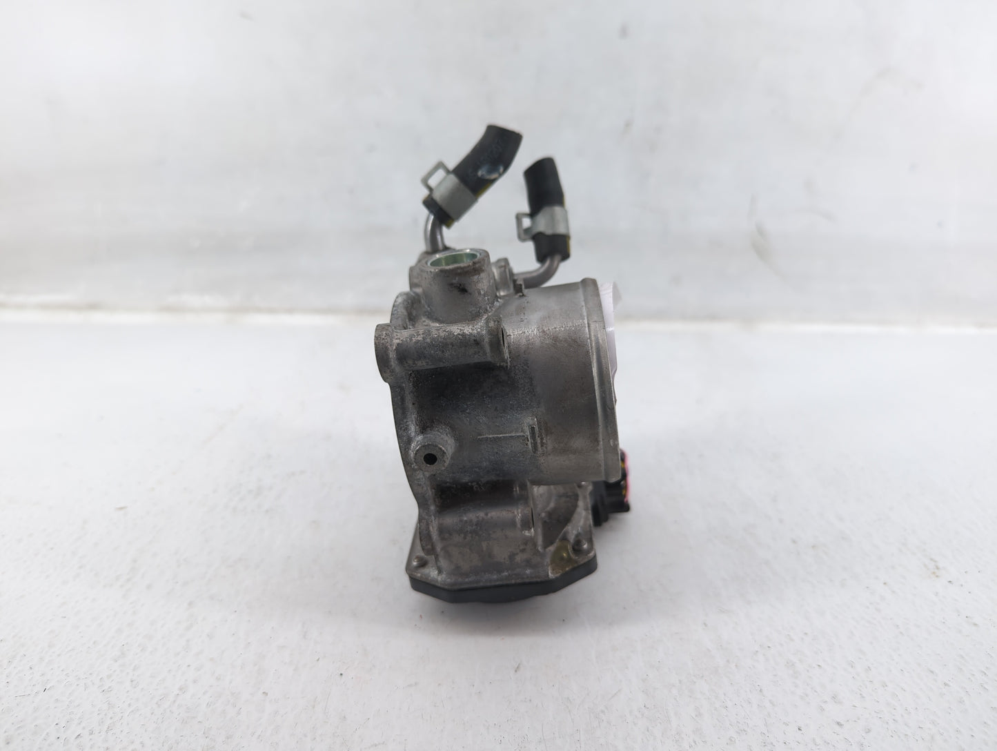 2014-2018 Kia Forte Throttle Body P/N:35100-2E000 Fits Fits 2011 2012 2013 2014 2015 2016 2017 2018 2019 2020 2021 OEM Used 