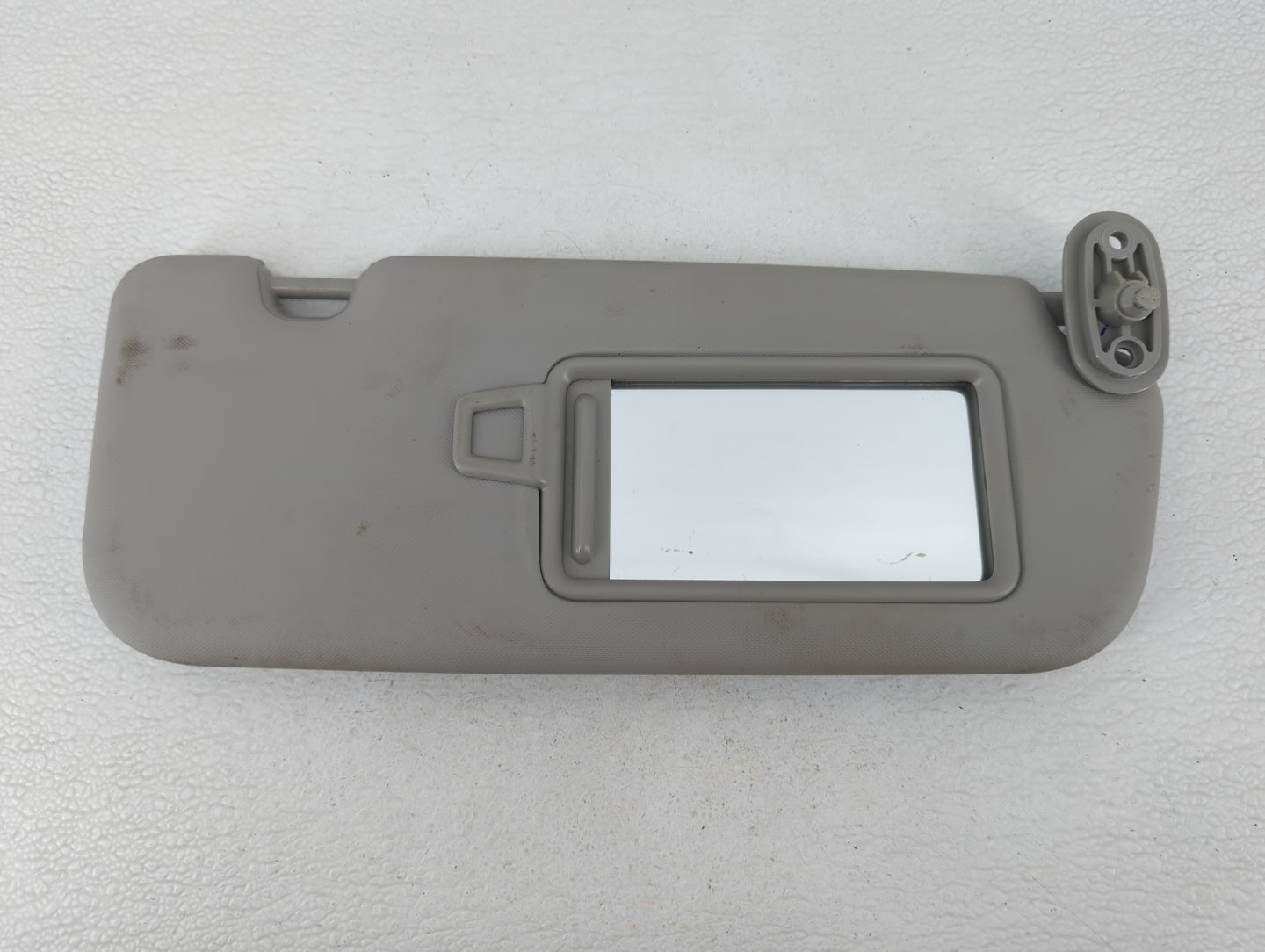 2017-2018 Kia Forte Sun Visor Shade Replacement Passenger Right Mirror Fits Fits 2017 2018 OEM Used Auto Parts - Oemusedauto