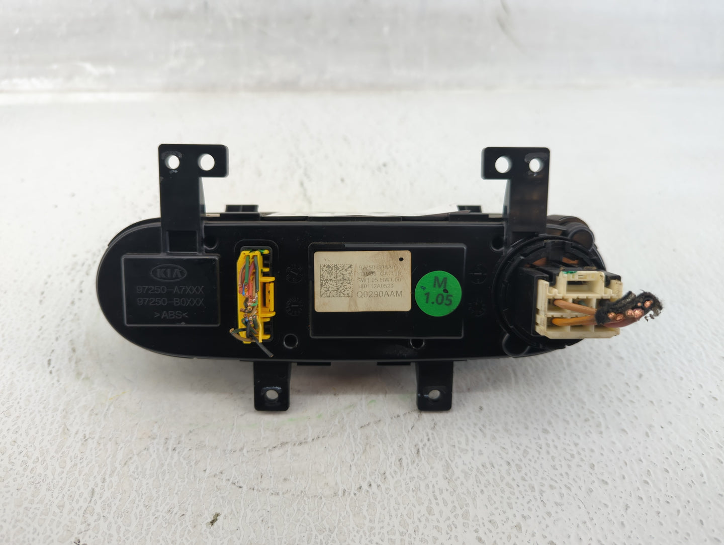 2017-2018 Kia Forte Climate Control Module Temperature AC/Heater Replacement P/N:97250-B0AA0 Fits Fits 2017 2018 OEM Used Au