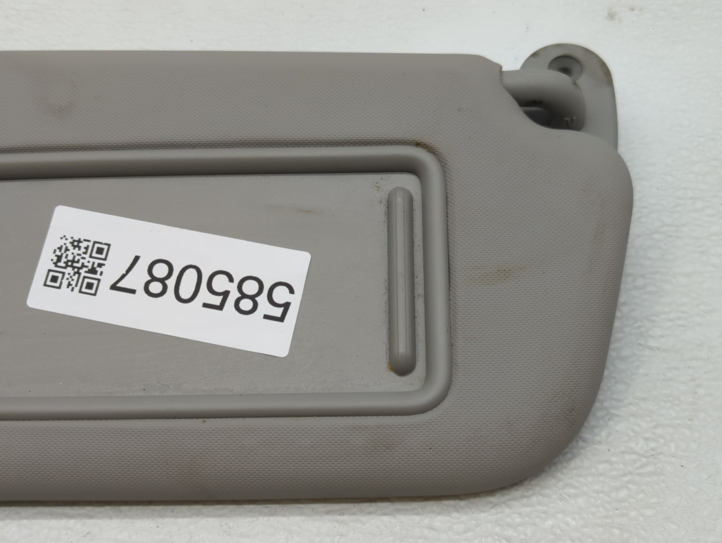2017-2018 Kia Forte Sun Visor Shade Replacement Passenger Right Mirror Fits Fits 2017 2018 OEM Used Auto Parts - Oemusedauto