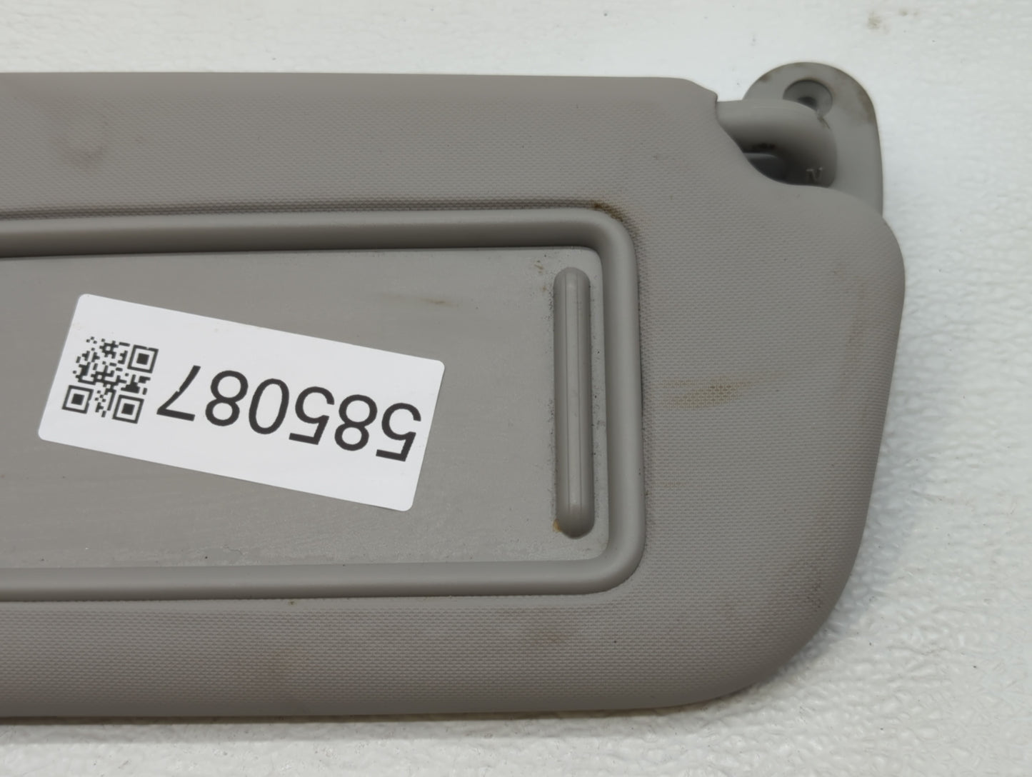 2017-2018 Kia Forte Sun Visor Shade Replacement Passenger Right Mirror Fits Fits 2017 2018 OEM Used Auto Parts - Oemusedauto
