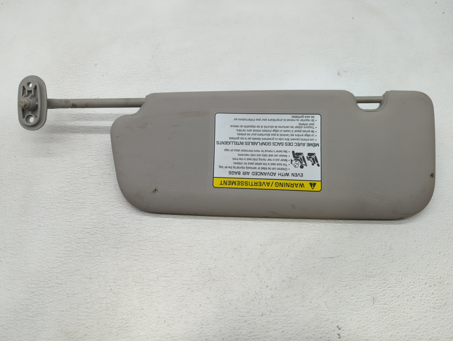 2017-2018 Kia Forte Sun Visor Shade Replacement Passenger Right Mirror Fits Fits 2017 2018 OEM Used Auto Parts - Oemusedauto