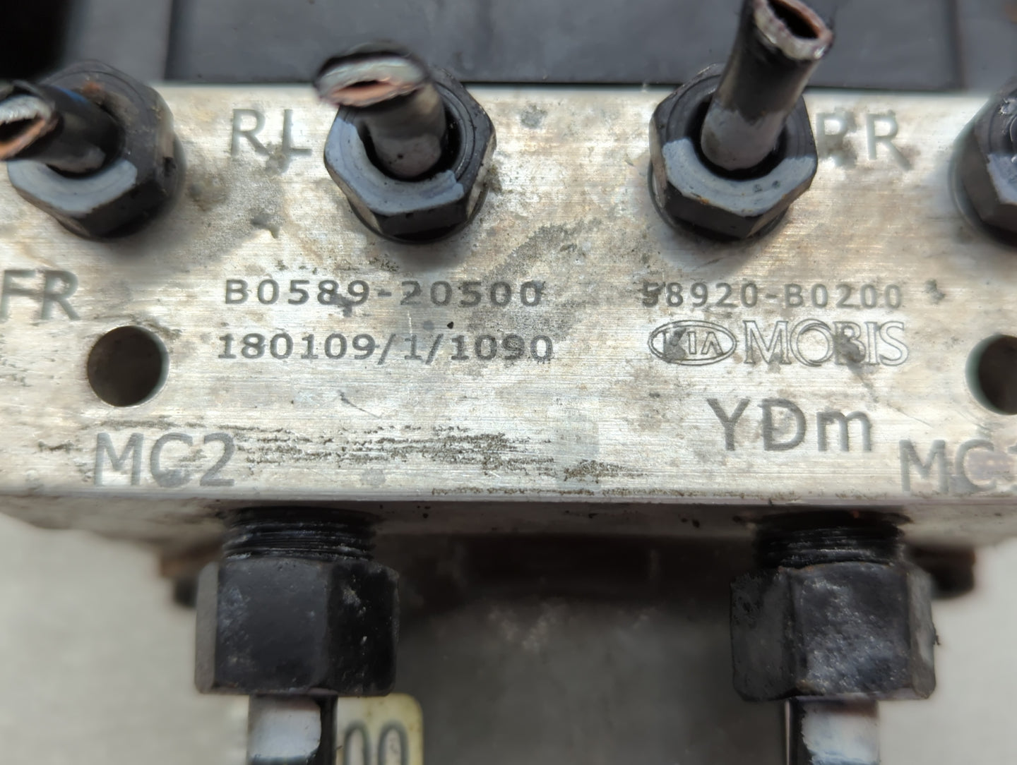 2017-2018 Kia Forte ABS Pump Control Module Replacement P/N:58920-B0200 B0589-20500 Fits Fits 2017 2018 OEM Used Auto Parts 