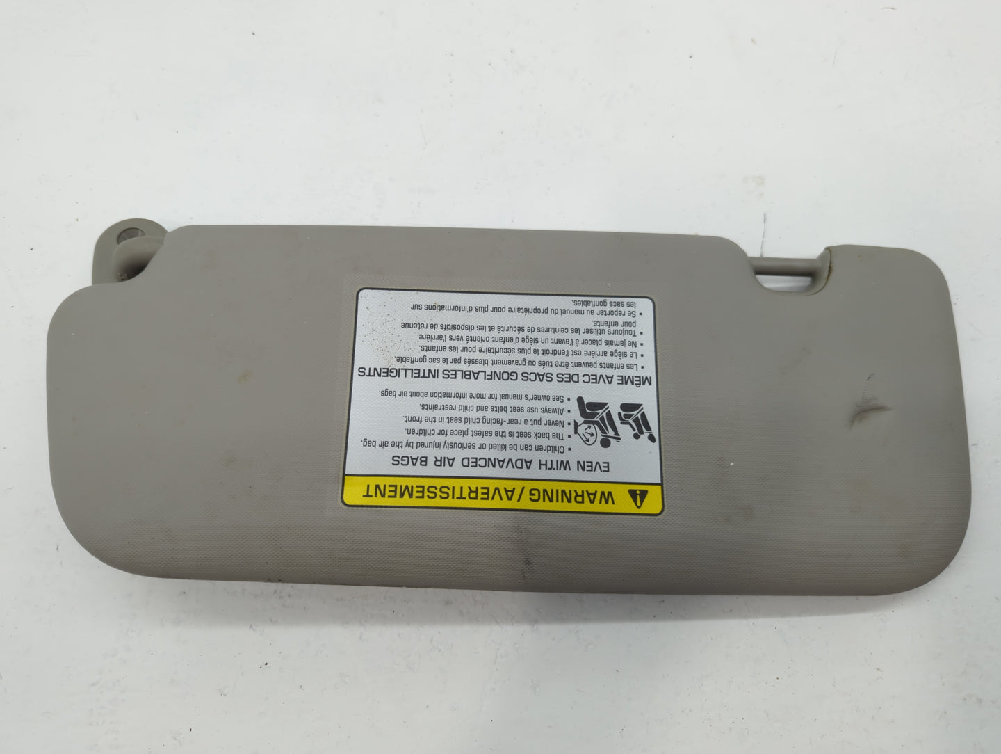 2017-2018 Kia Forte Sun Visor Shade Replacement Passenger Right Mirror Fits Fits 2017 2018 OEM Used Auto Parts - Oemusedauto