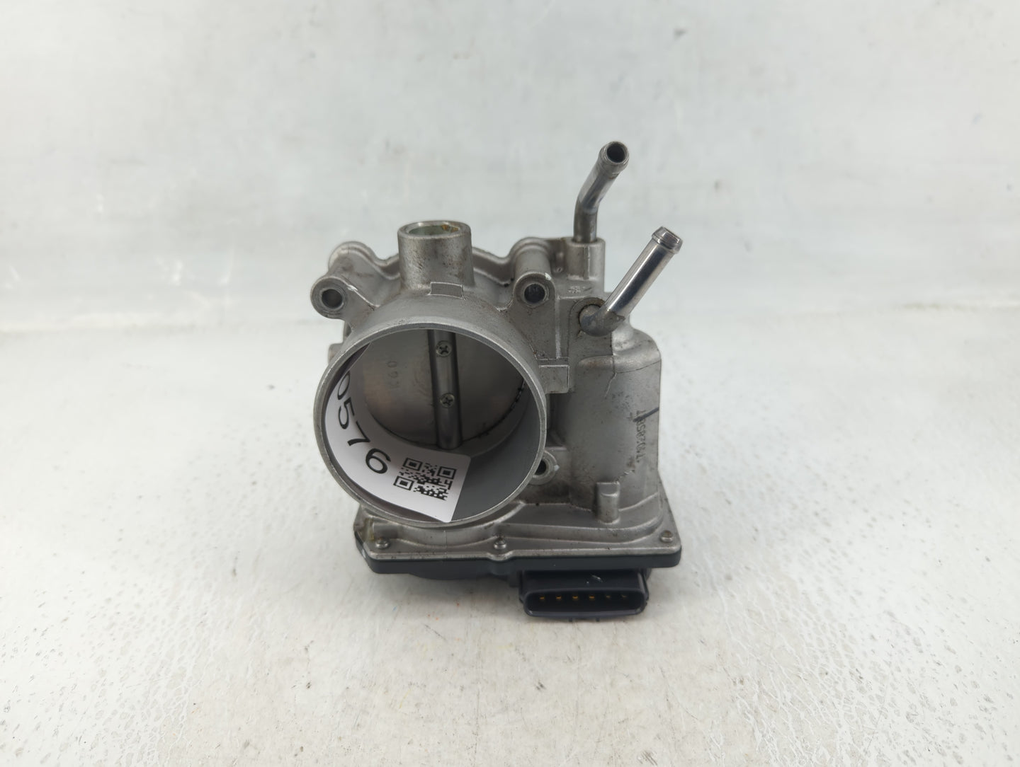 2014-2018 Kia Forte Throttle Body P/N:35100-2E000 Fits Fits 2011 2012 2013 2014 2015 2016 2017 2018 2019 2020 2021 OEM Used 