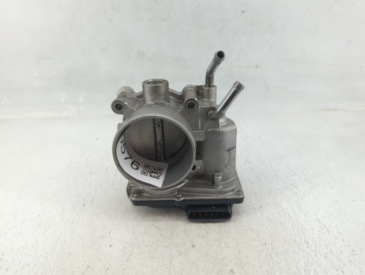 2014-2018 Kia Forte Throttle Body P/N:35100-2E000 Fits Fits 2011 2012 2013 2014 2015 2016 2017 2018 2019 2020 2021 OEM Used 