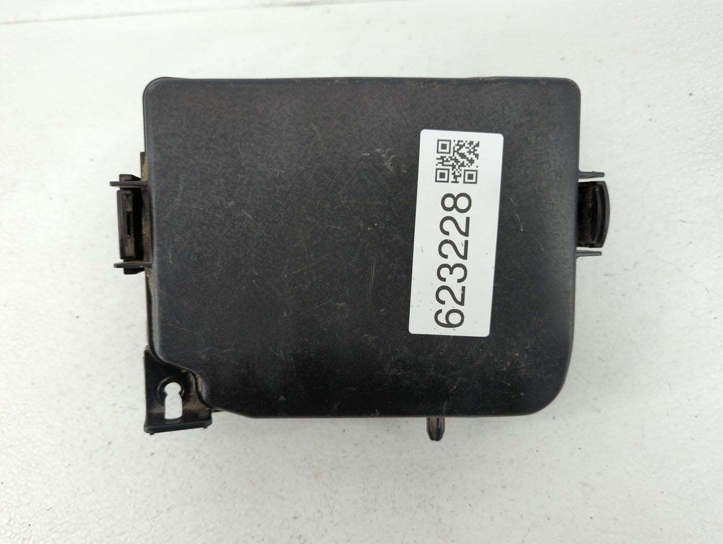 2017-2018 Kia Forte Fusebox Fuse Box Panel Relay Module P/N:91218 B0400 Fits Fits 2017 2018 OEM Used Auto Parts - Oemusedaut