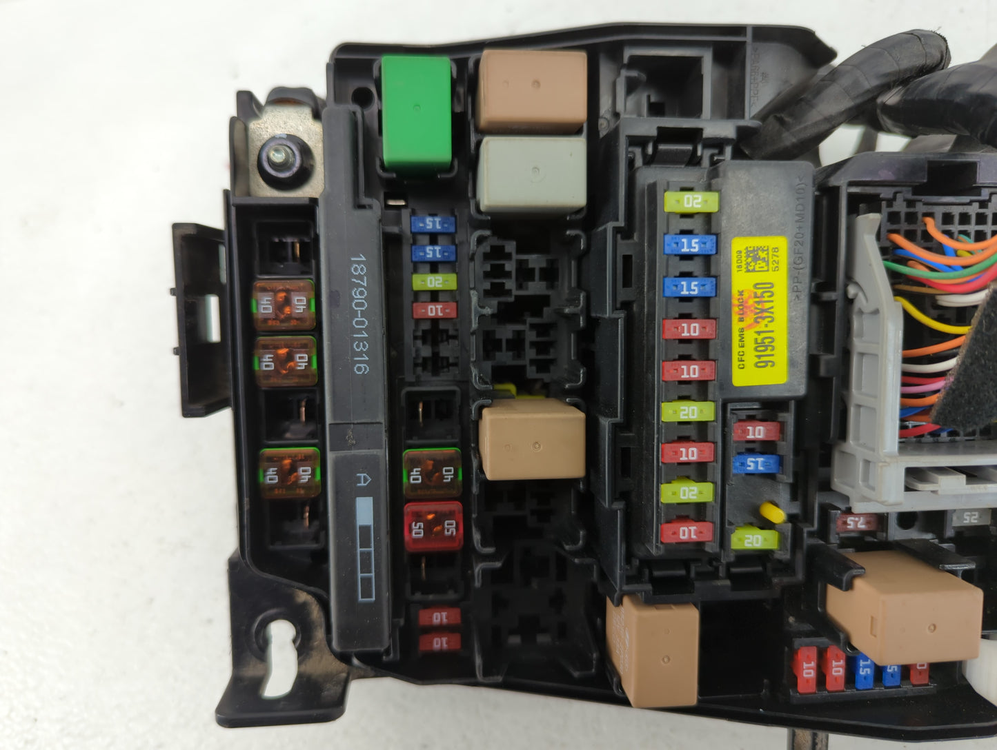 2017-2018 Kia Forte Fusebox Fuse Box Panel Relay Module P/N:91218 B0400 Fits Fits 2017 2018 OEM Used Auto Parts - Oemusedaut
