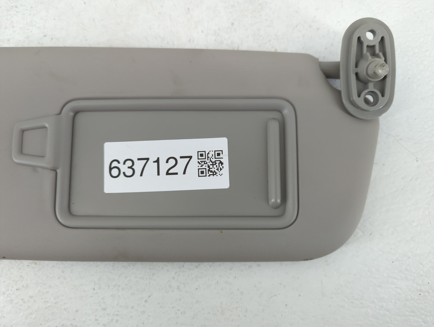 2017-2018 Kia Forte Sun Visor Shade Replacement Passenger Right Mirror Fits Fits 2017 2018 OEM Used Auto Parts - Oemusedauto