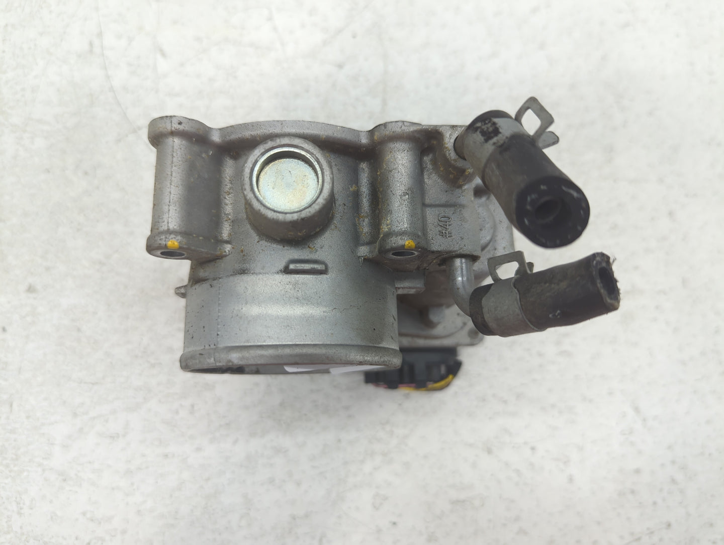 2014-2018 Kia Forte Throttle Body P/N:35100-2E000 Fits Fits 2011 2012 2013 2014 2015 2016 2017 2018 2019 2020 2021 OEM Used 