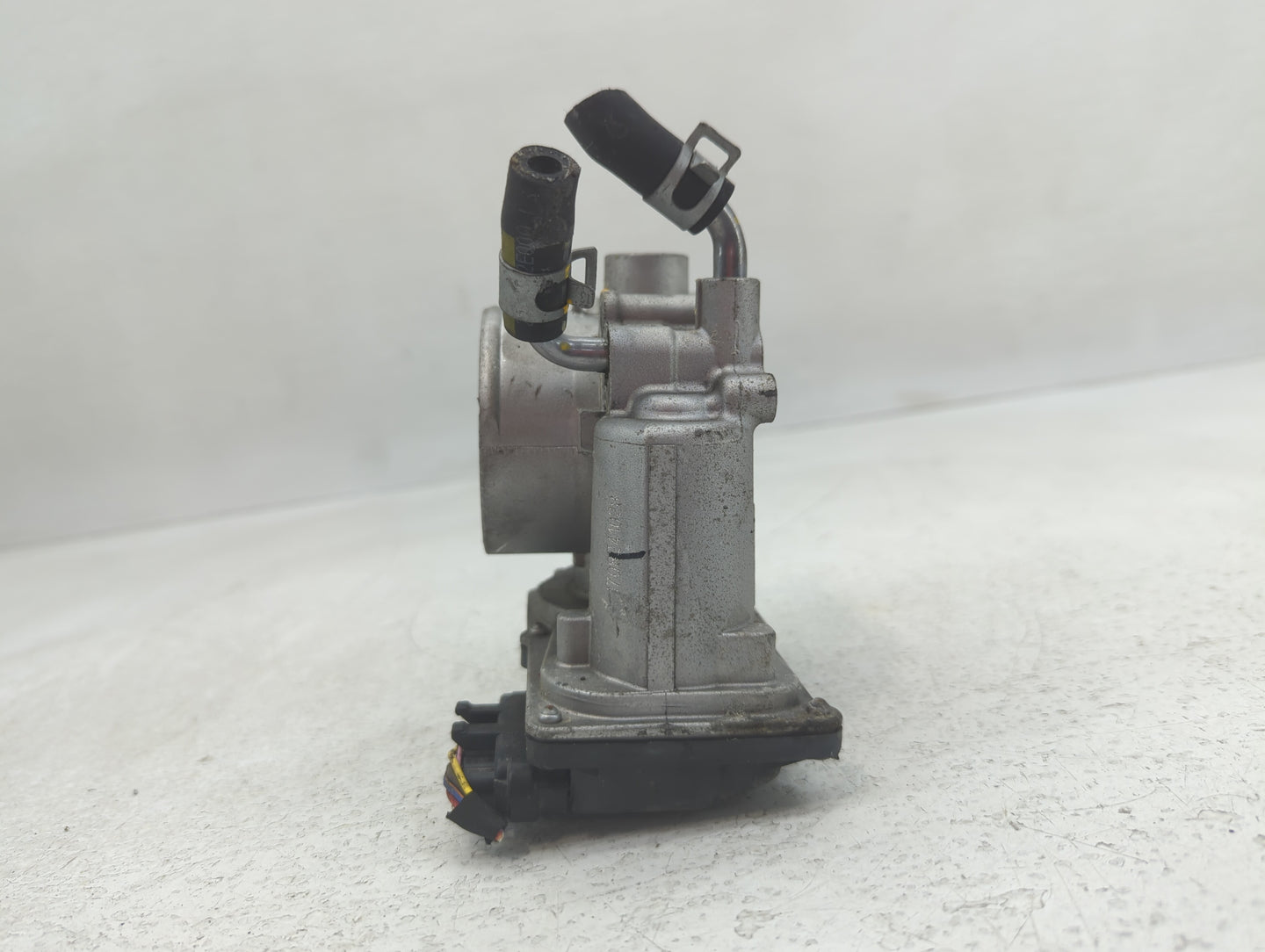 2014-2018 Kia Forte Throttle Body P/N:35100-2E000 Fits Fits 2011 2012 2013 2014 2015 2016 2017 2018 2019 2020 2021 OEM Used 