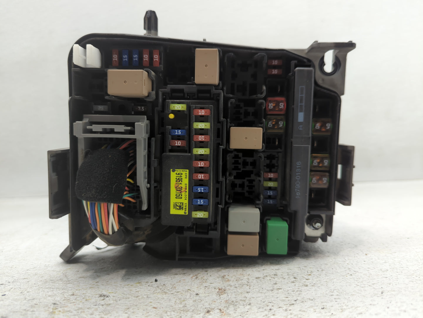 2017-2018 Kia Forte Fusebox Fuse Box Panel Relay Module P/N:1707192746 91950-3X510 Fits Fits 2017 2018 OEM Used Auto Parts -